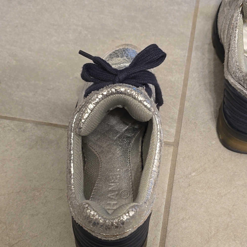 CHANEL Metallic Silver Sneakers with Navy Accents - Picture 6 of 13